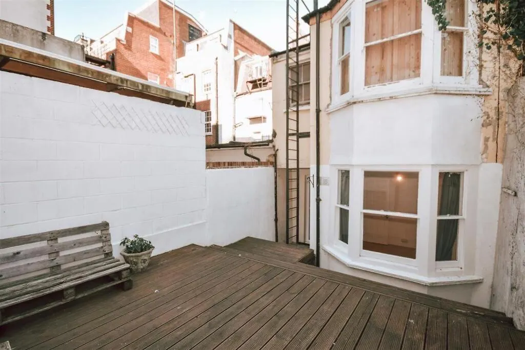 Central Brighton - Free Parking - Sleeps 5 Apartamento